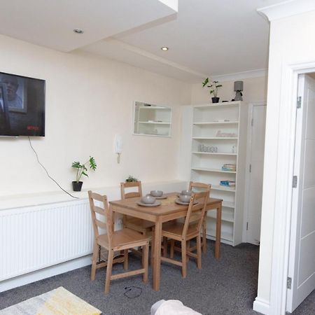 Evergreen Apartments-Flat 7, London Bagian luar foto